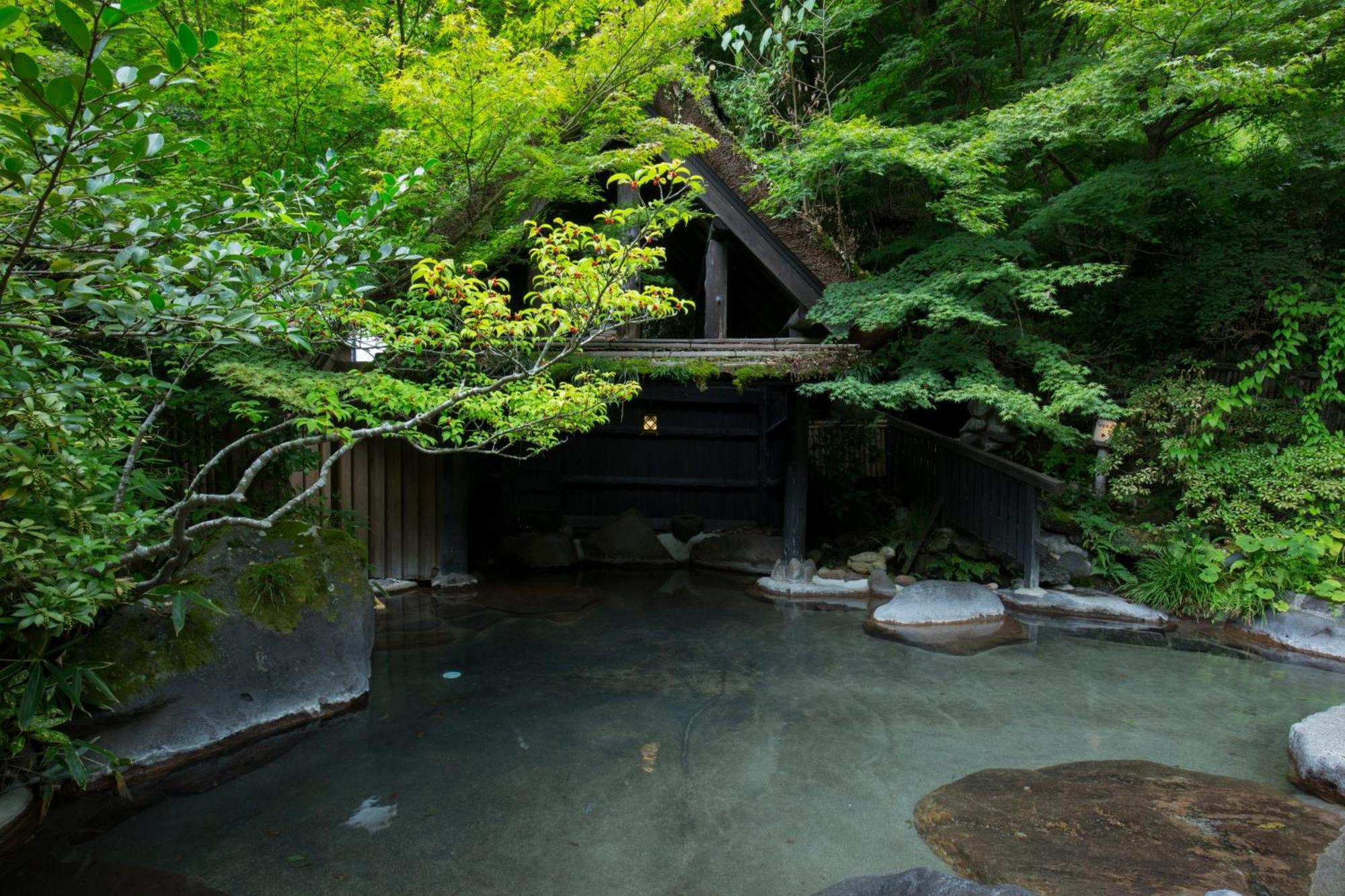 Hotel Kurokawa Onsen Oku No Yu Minamioguni Esterno foto