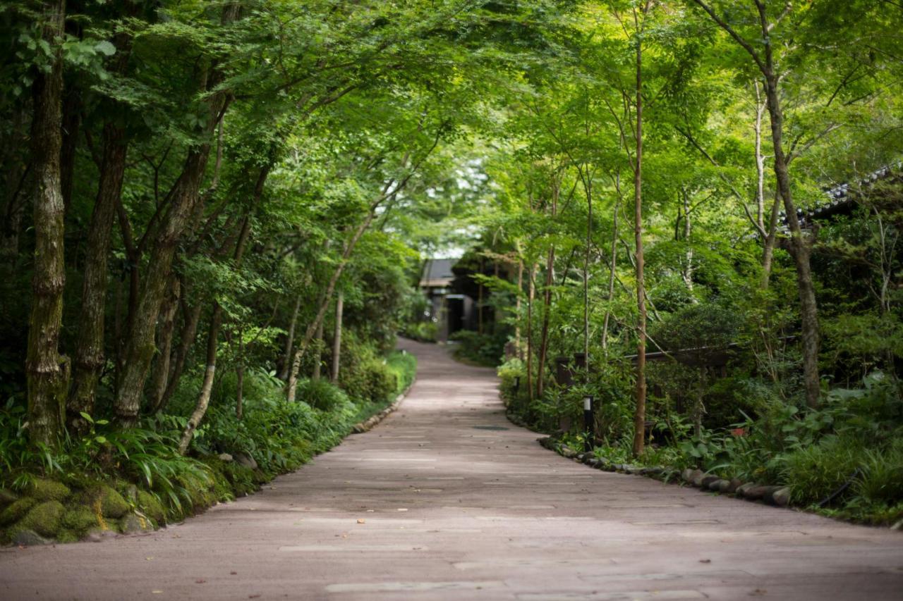 Hotel Kurokawa Onsen Oku No Yu Minamioguni Esterno foto
