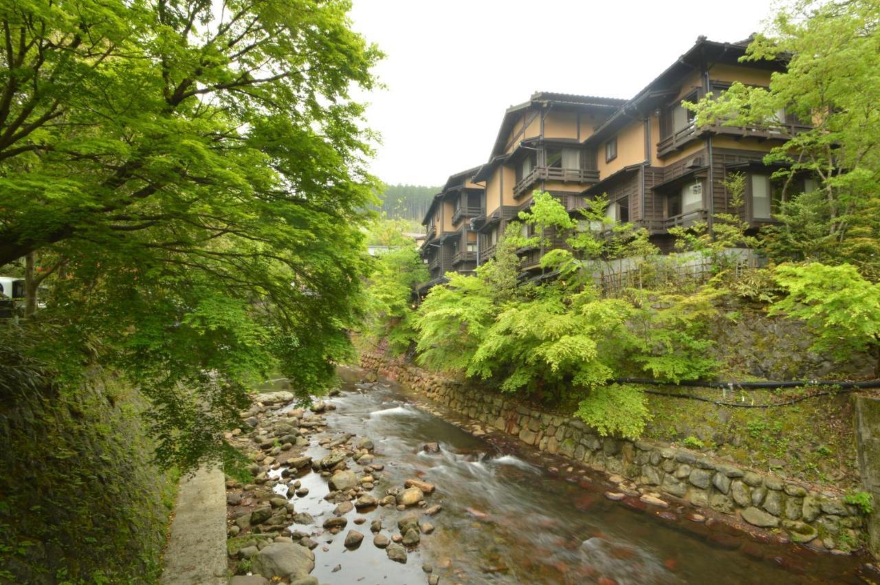 Hotel Kurokawa Onsen Oku No Yu Minamioguni Esterno foto