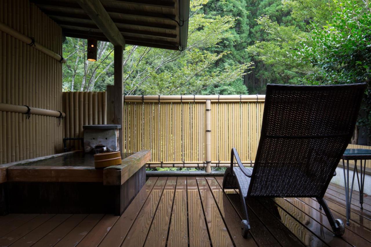Hotel Kurokawa Onsen Oku No Yu Minamioguni Esterno foto