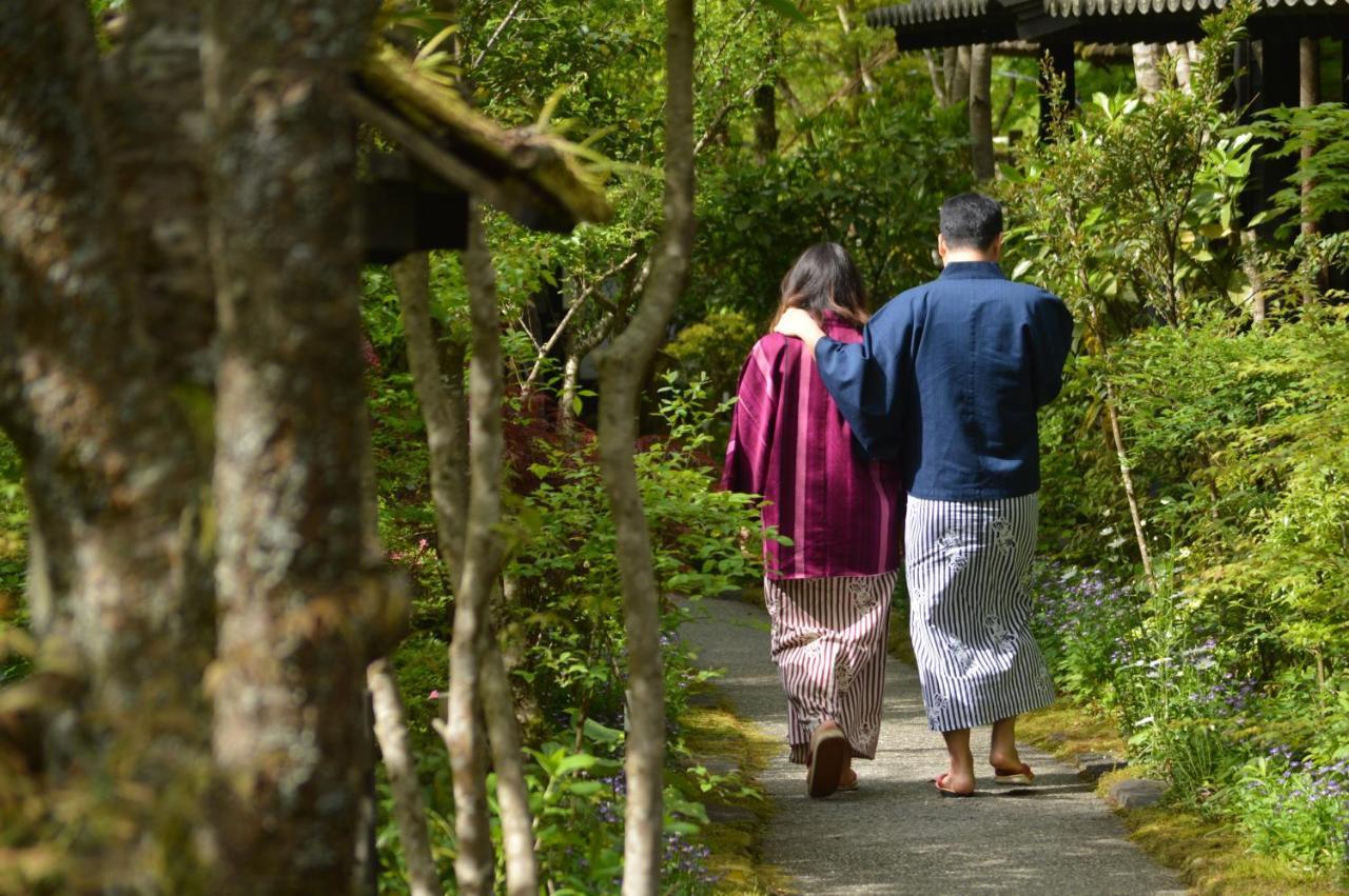 Hotel Kurokawa Onsen Oku No Yu Minamioguni Esterno foto