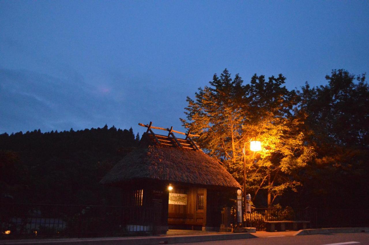 Hotel Kurokawa Onsen Oku No Yu Minamioguni Esterno foto
