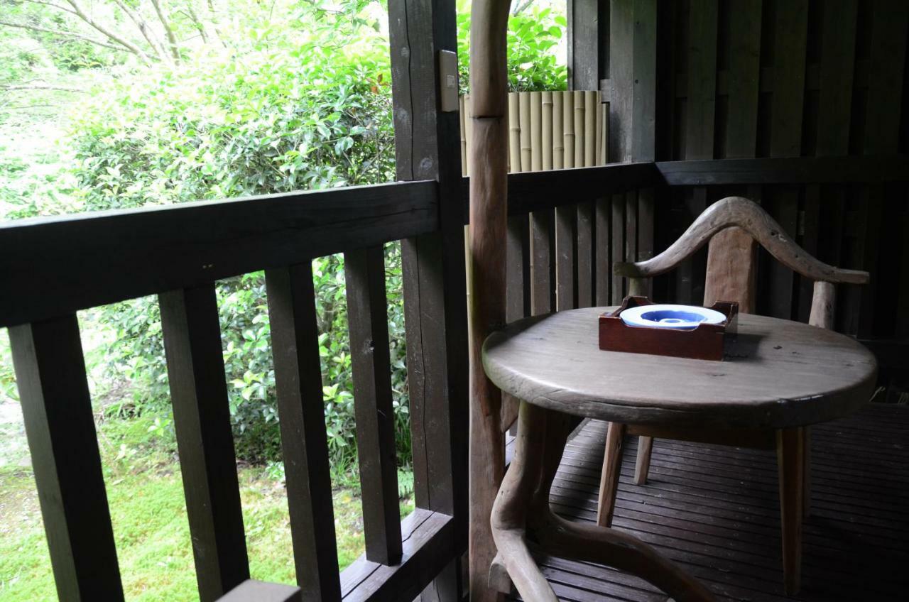 Hotel Kurokawa Onsen Oku No Yu Minamioguni Esterno foto
